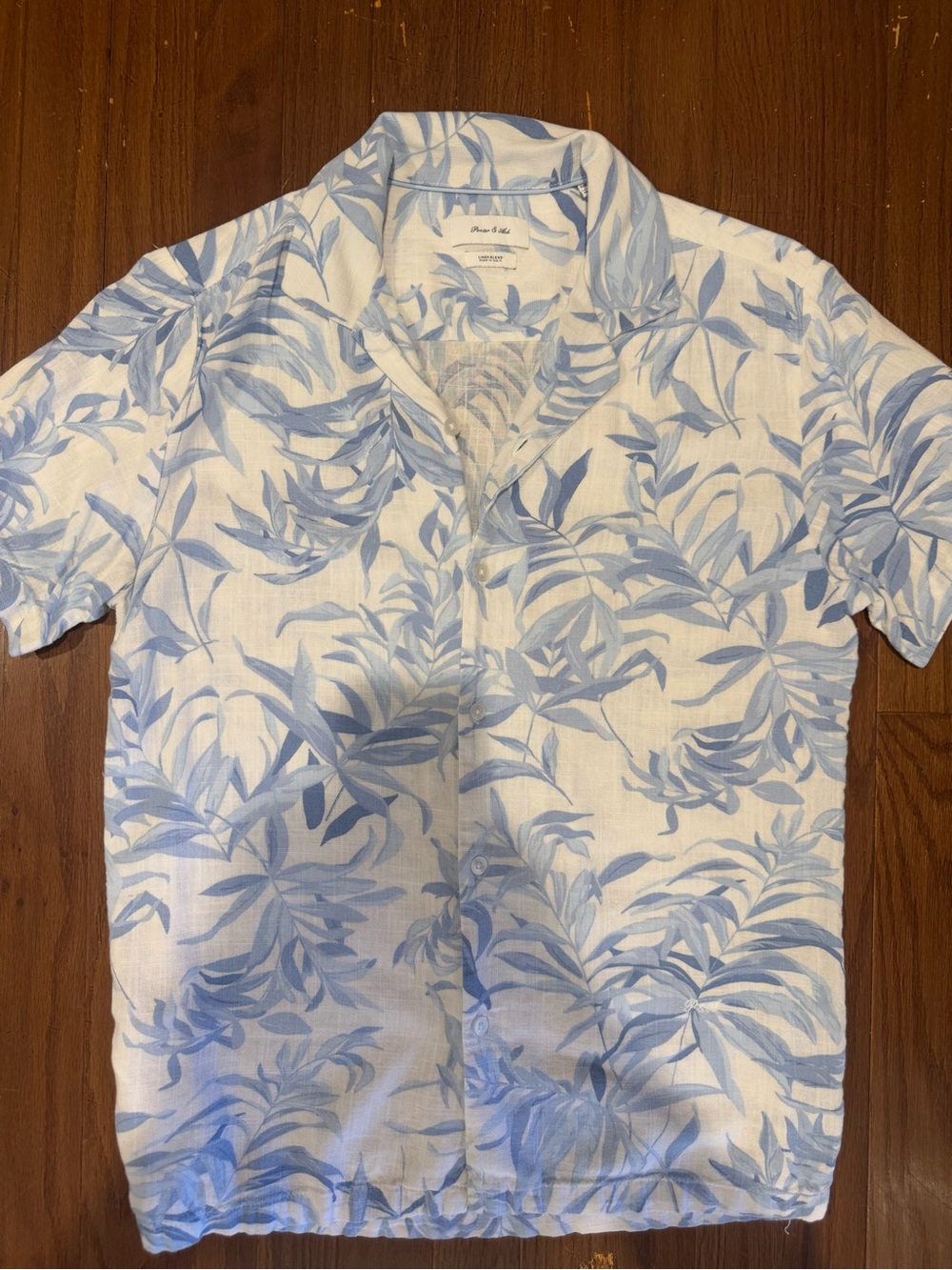 Men's Short-Sleeve Leaf-Print Button-Down Shirt — Light Blue